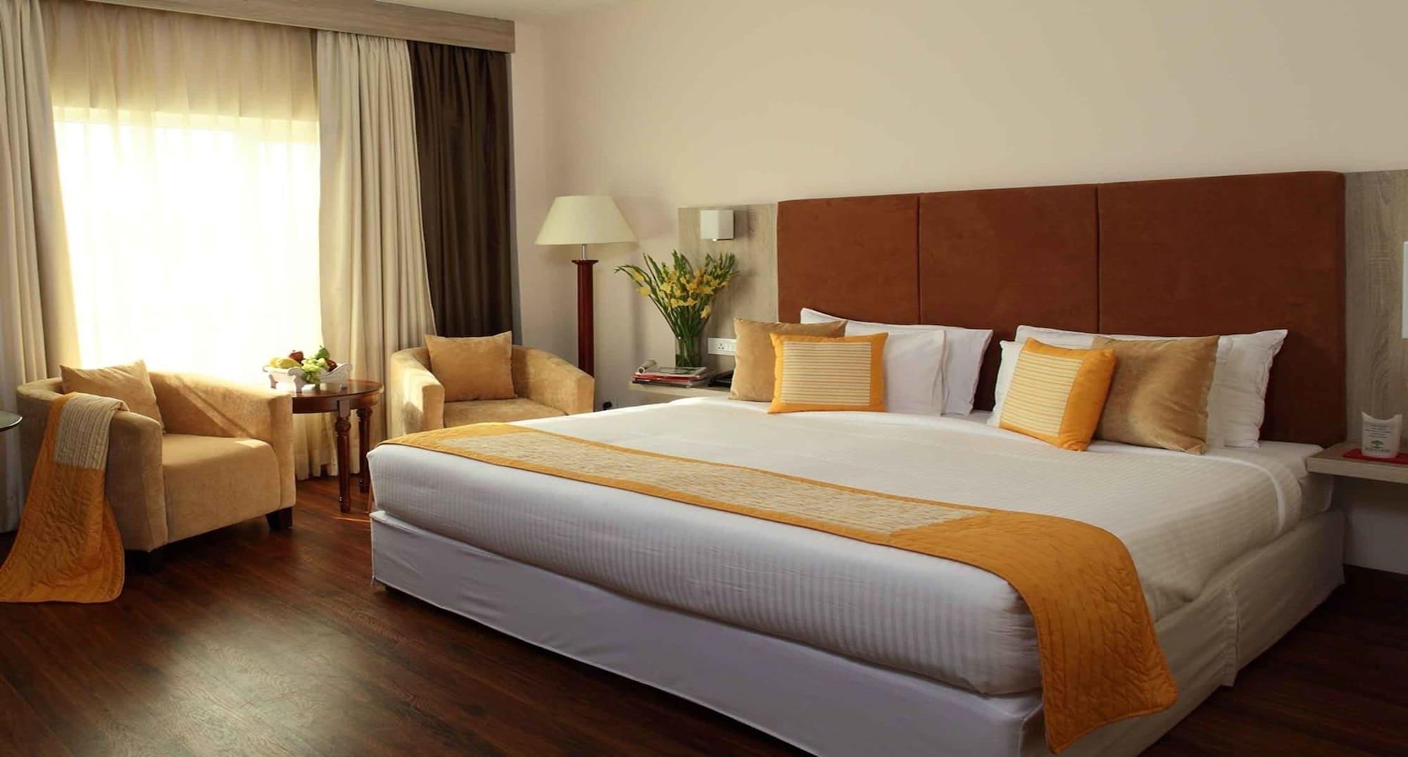 Nidhivan Sarovar Portico Hotel Vrindavan