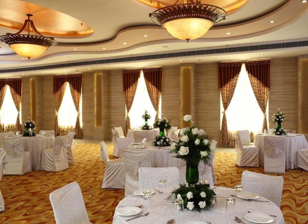 Nidhivan Sarovar Portico Vrindavan
