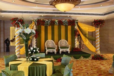 Nidhivan Sarovar Portico Hotel Vrindavan